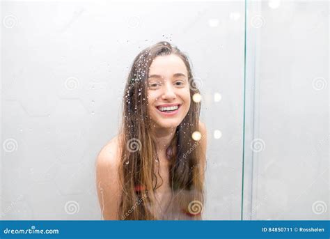 22,733 results for female in shower in videos